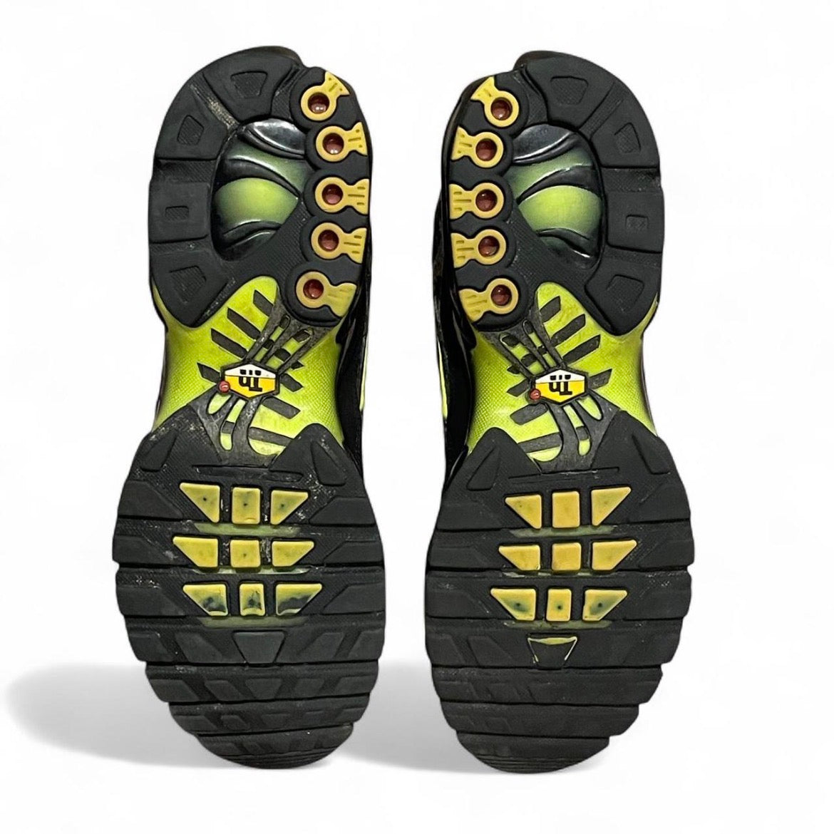 DM9554-001 Nike Air Max Plus ‘Sustainable Black Volt’ (2021)