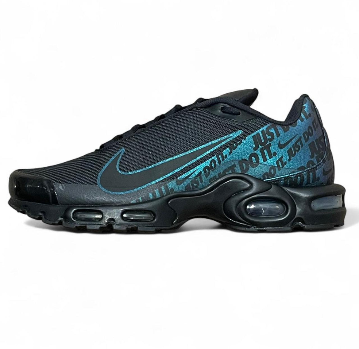 CJ9697-001 Nike Air Max Plus TN SE ‘Just Do It’ (2020)