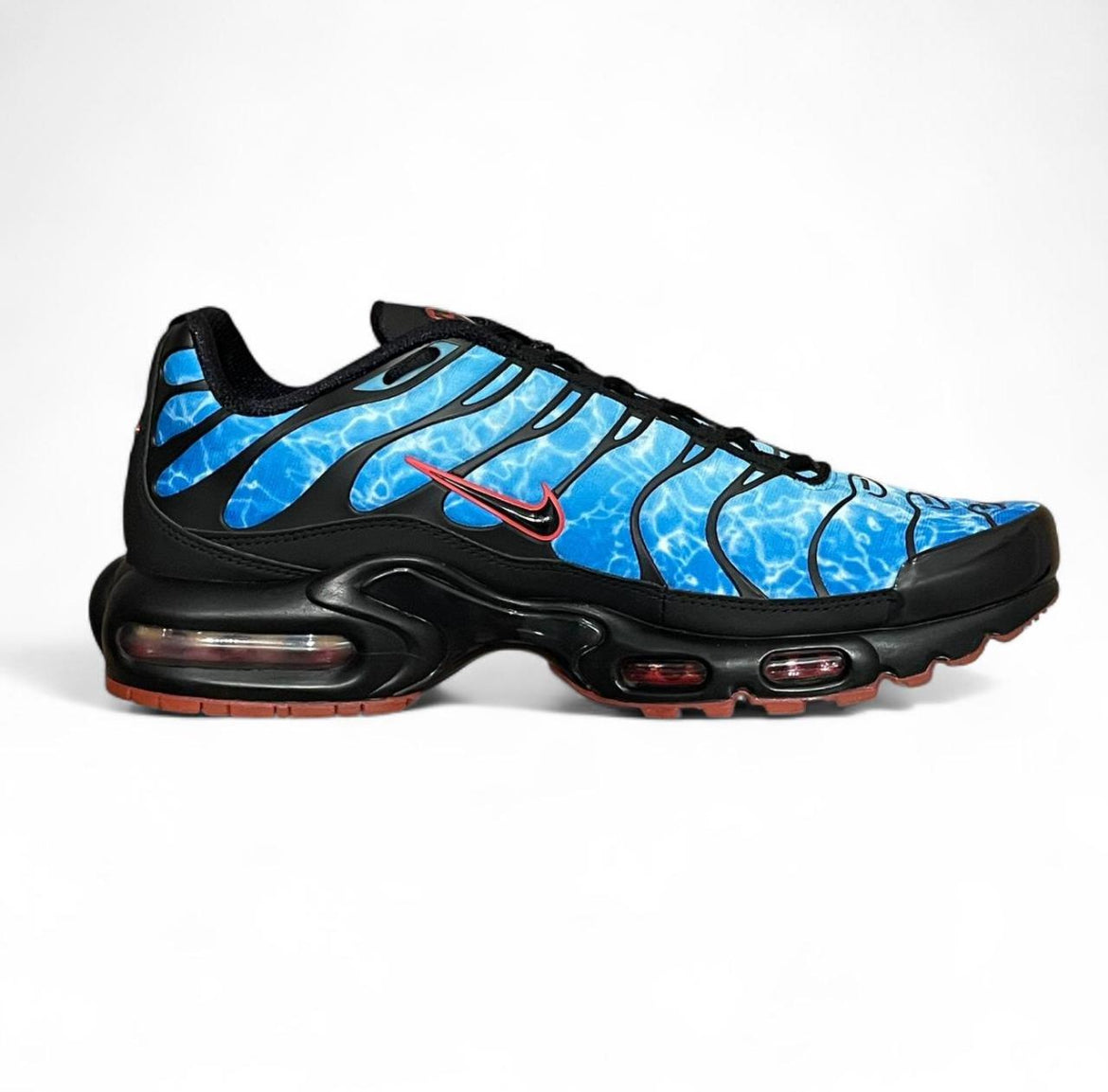 HQ3824-001 Nike Air Max Plus TN ‘Shark Attack’ (2024)