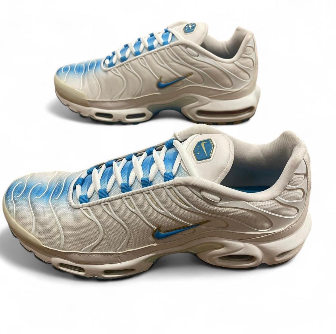 AO9565-100 Nike Air Max Plus TN ‘French Derby Marseille’ (2017)