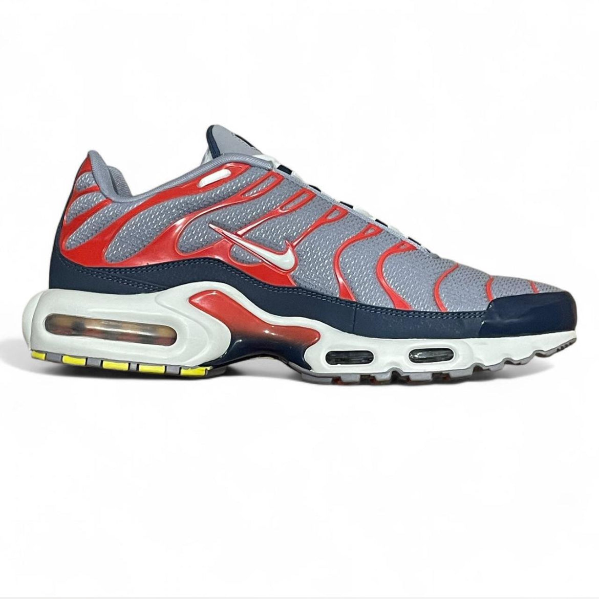 DB0682-003 Nike Air Max Plus TN ‘USA Grey’ (2022)