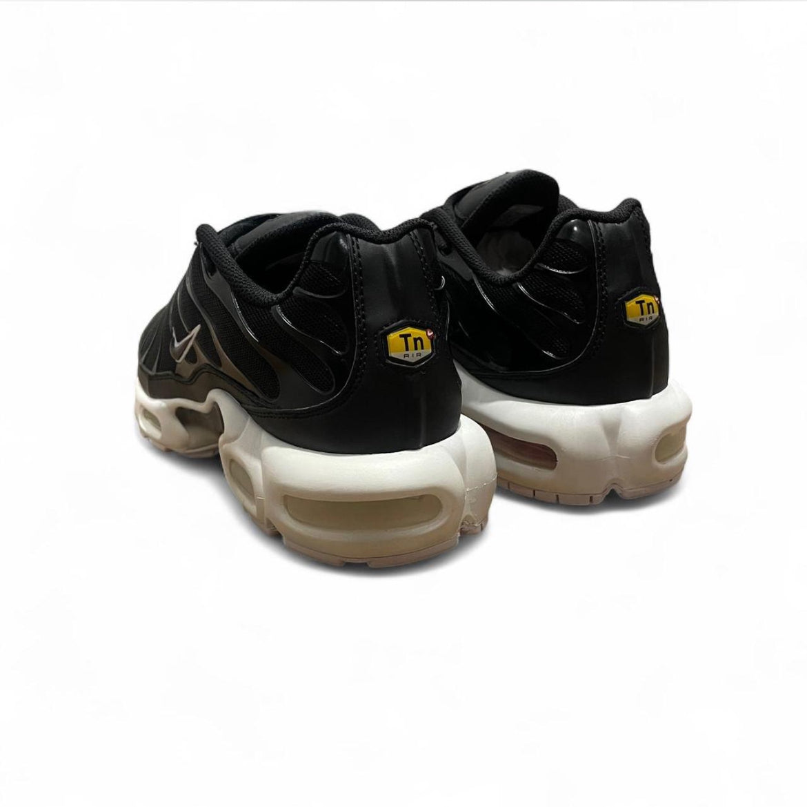 DM2362-001 Nike Air Max Plus TN (Womens) ‘Black White’ (2021)