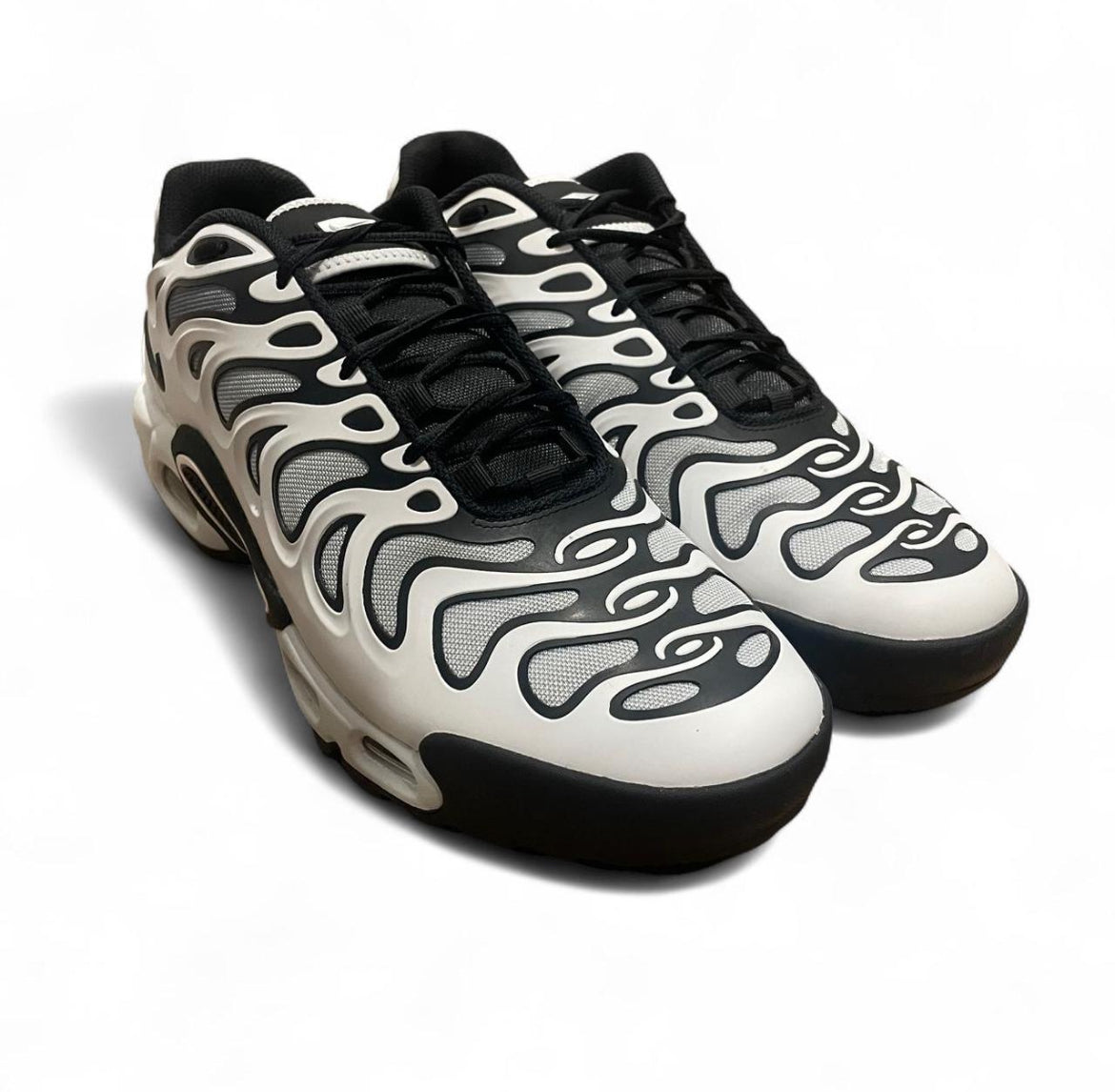 FD4290-101 Nike Air Max Plus TN Drift ‘White Black Metallic Silver’ (2024)