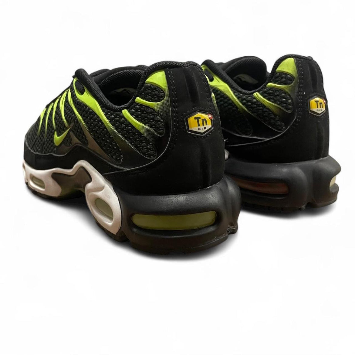 852630-036 Nike Air Max Plus TN ‘Black Volt’ (2019)