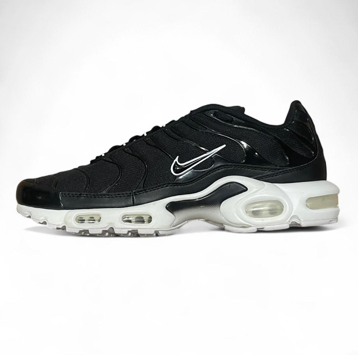 DM2362-001 Nike Air Max Plus TN (Womens) ‘Black White’ (2021)