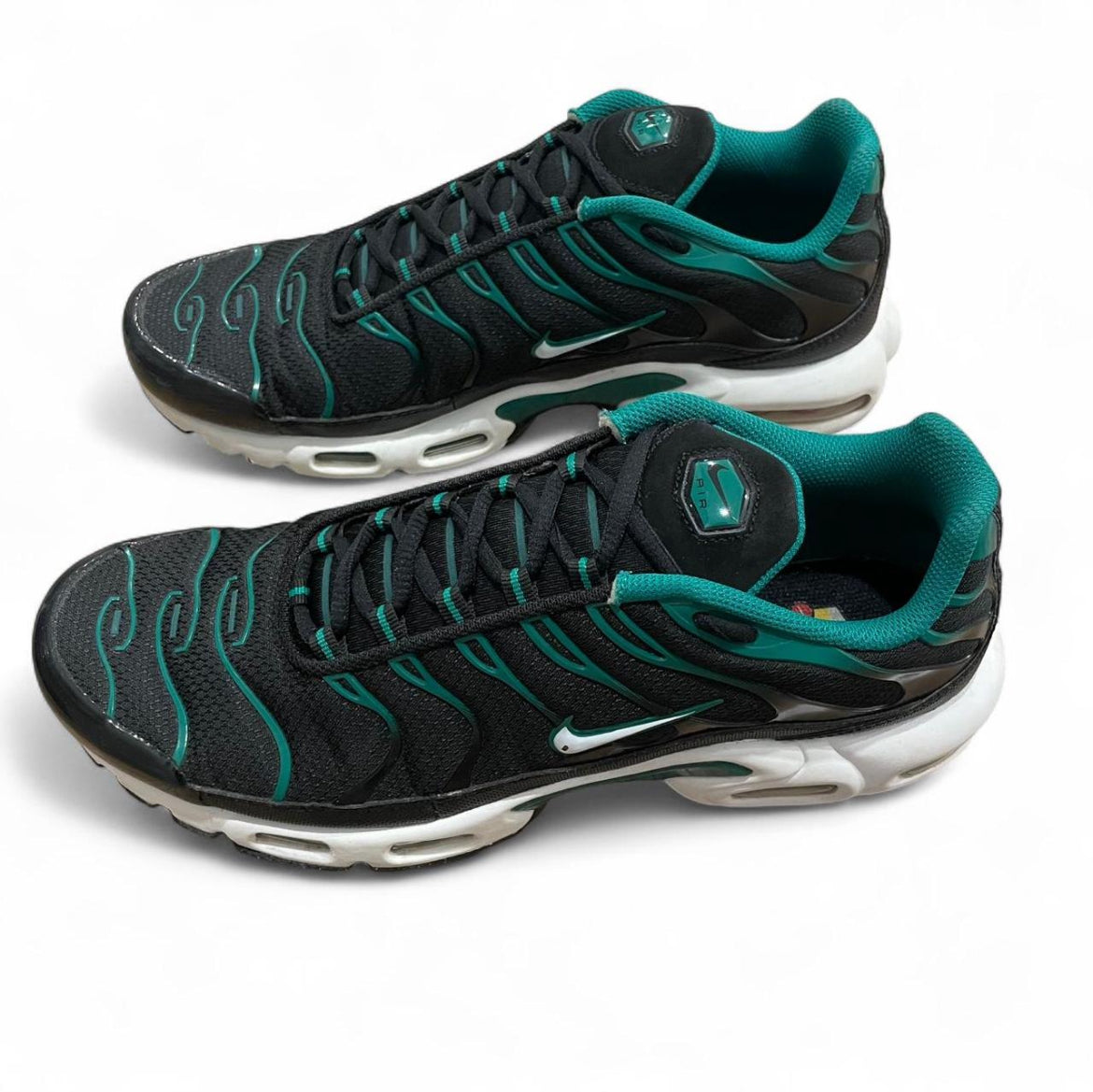DM0032-009 Nike Air Max Plus TN
‘Black Malachite’ (2023)