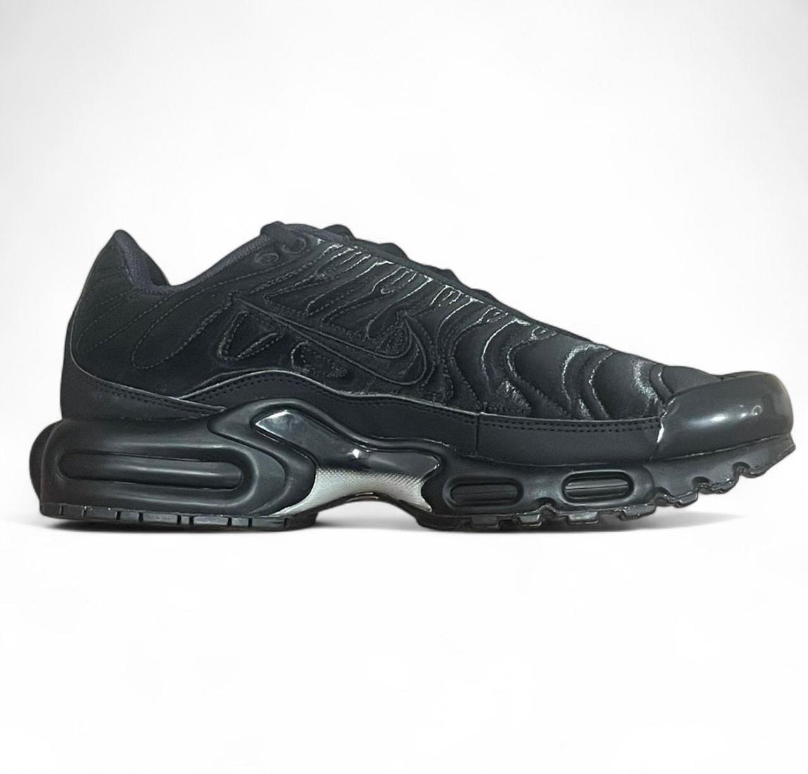 FV1169-001 Nike Air Max Plus TN (Womens) ‘Black Anthracite Sail’ (2023)