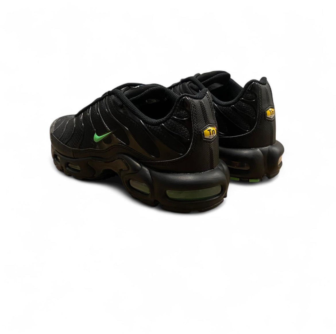 DM0032-024 Nike Air Max Plus TN ‘Green Strike’ (2025)