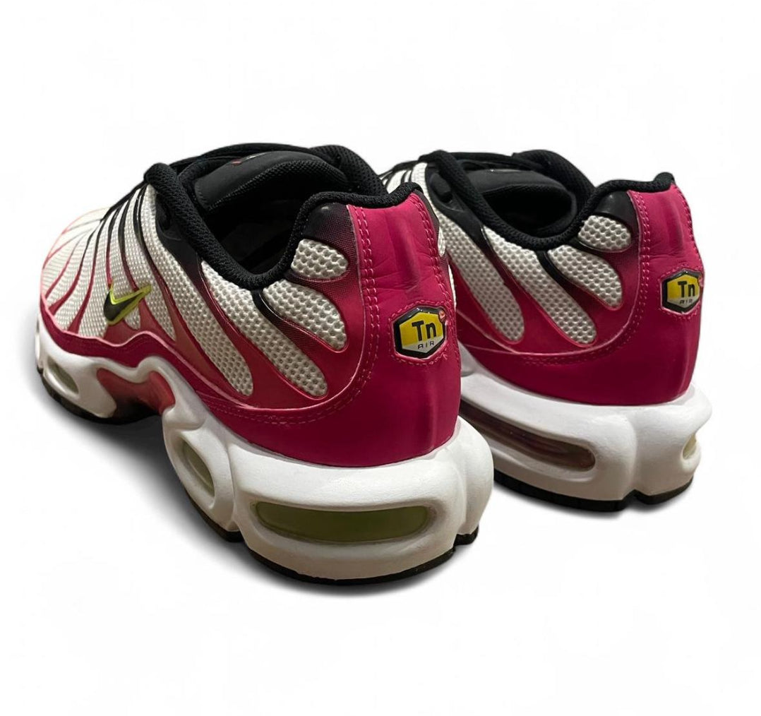 CJ9929-100 Nike Air Max Plus TN ‘Fuscia’ (2019)