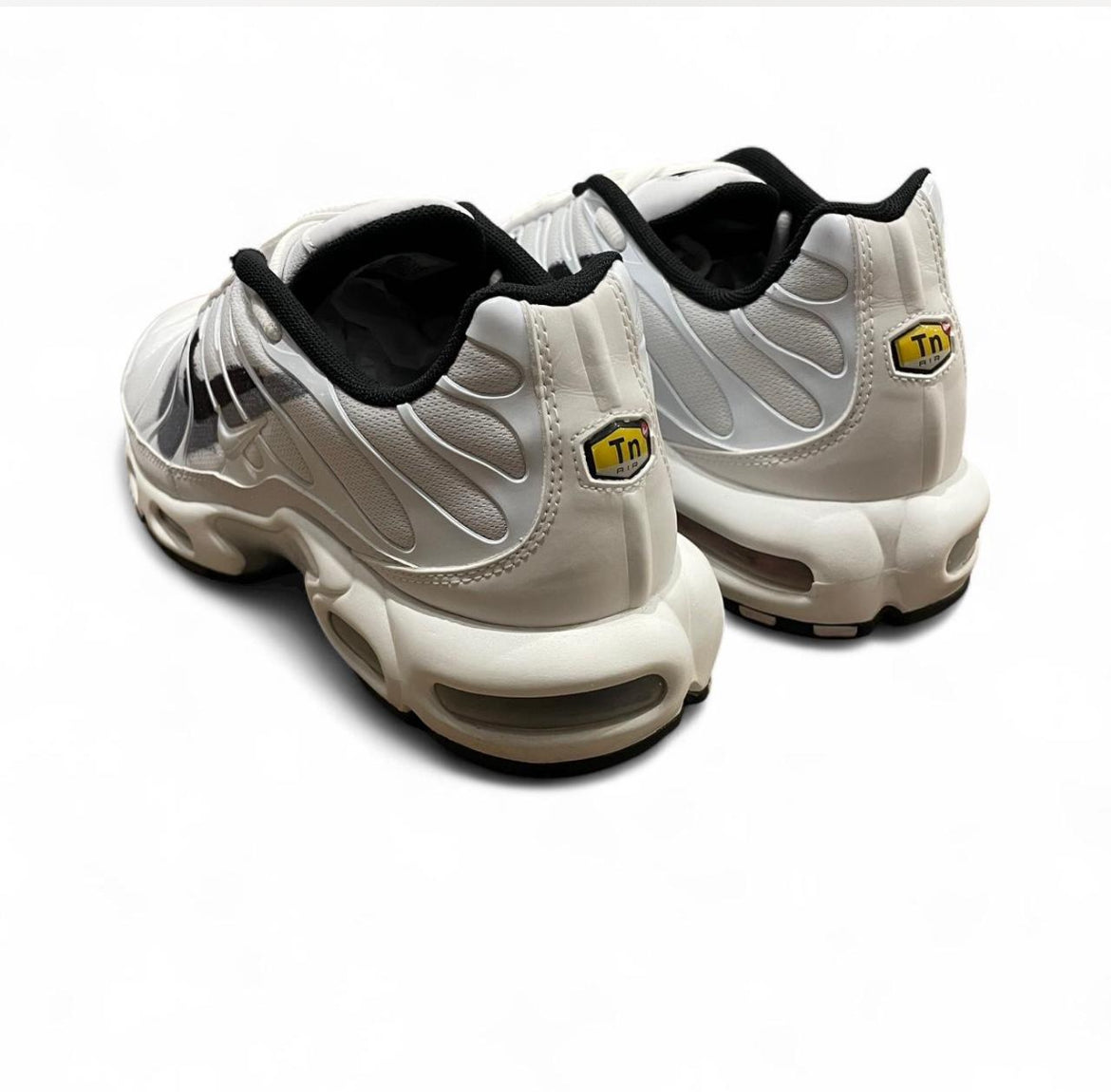 FD0658-100 Nike Air Max Plus TN ‘Spray Paint Swoosh’ (2022)