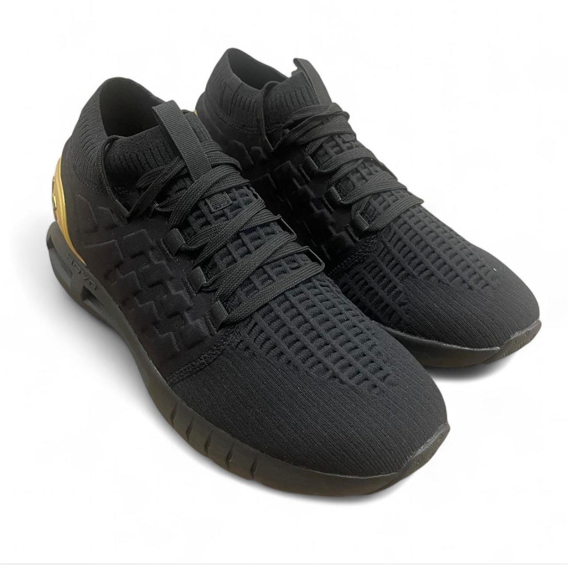 3027566-003 Under Armour HOVR Phantom 1 Reissue ‘Black Metallic Gold’ (2024)