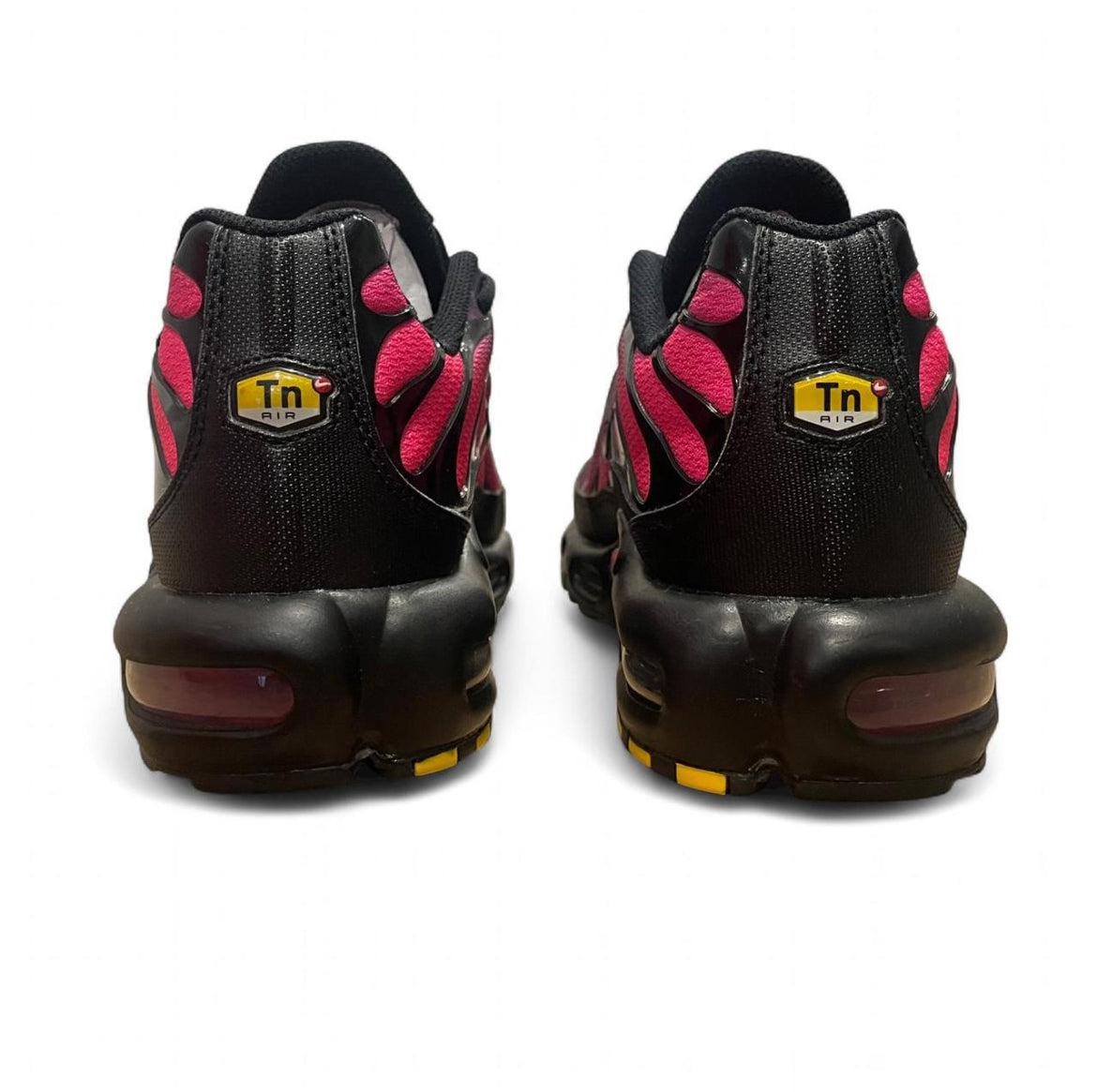 DM0032-020 Nike Air Max Plus TN ‘Black Hyper Pink’ (2025)