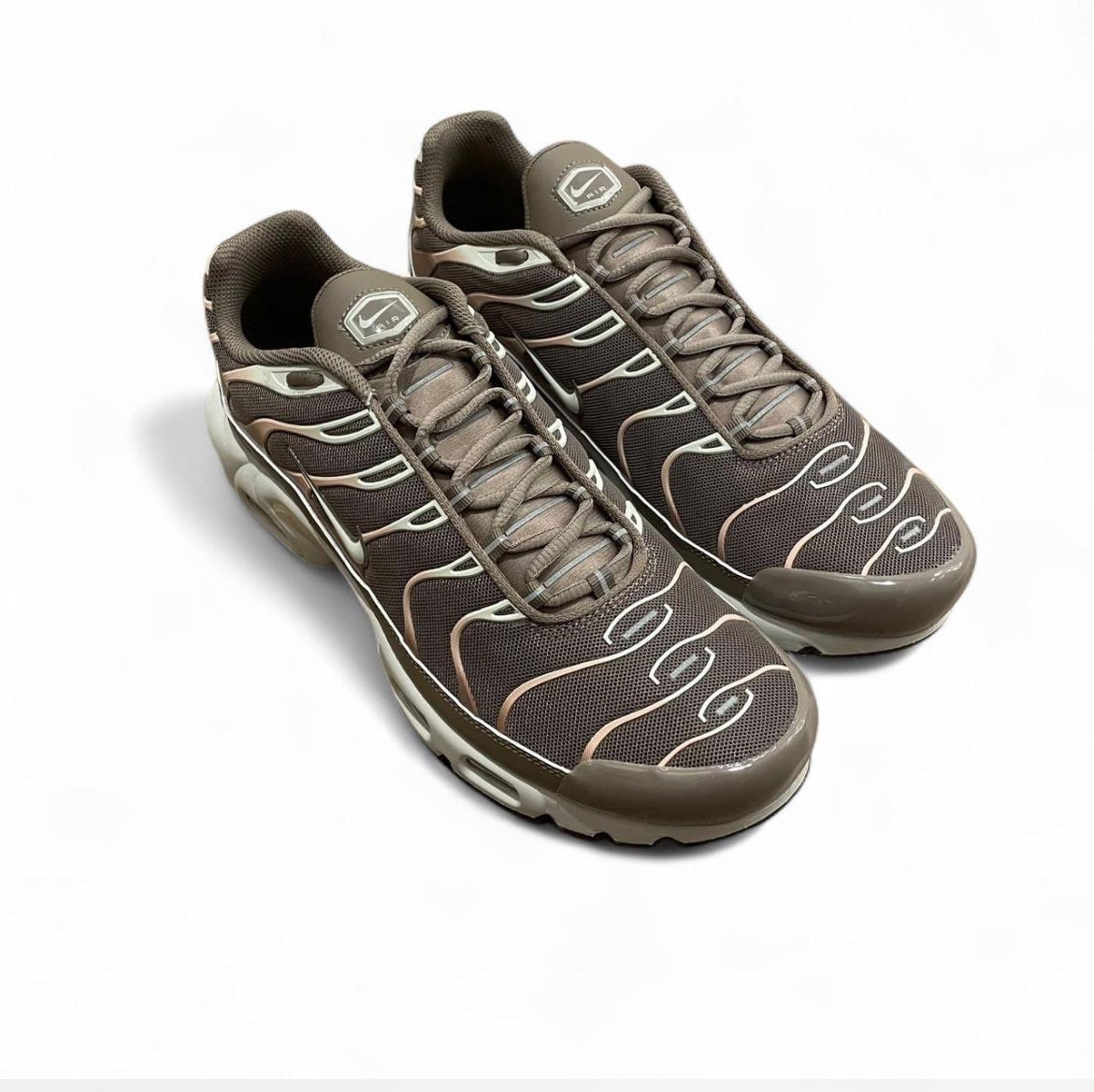 DZ3671-200 Nike Air Max Plus TN (Womens) ‘Mink Brown’ (2025)