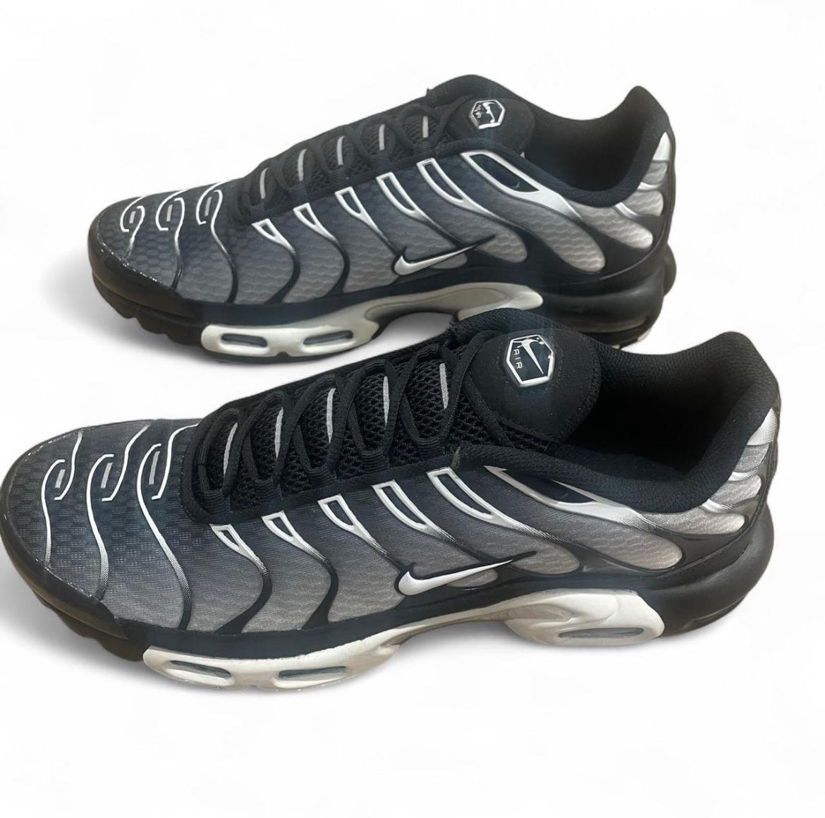 DM0032-003 Nike Air Max Plus TN
‘Black Silver White’ (2022)