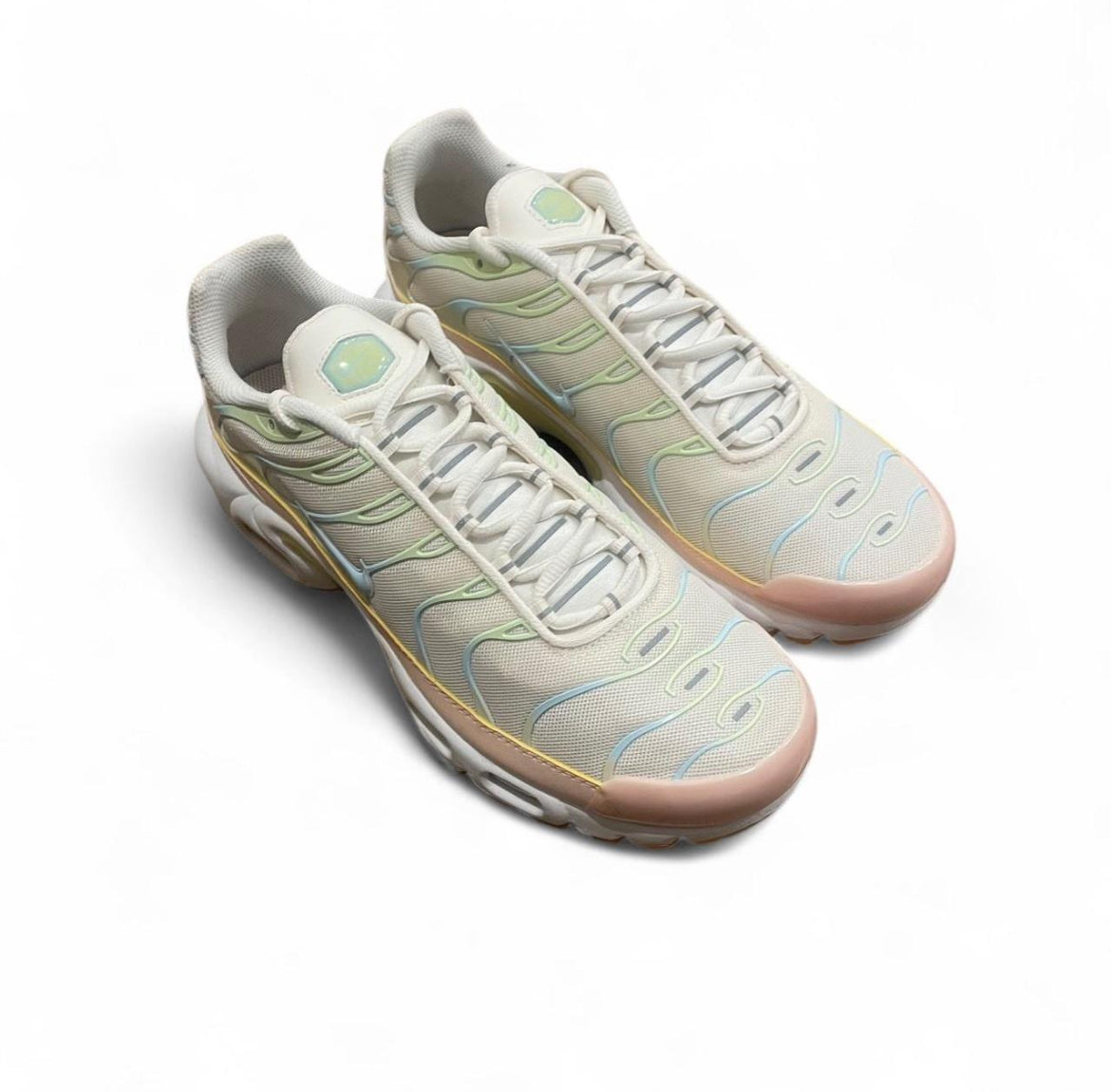 DZ3671-800 Nike Air Max Plus TN (Womens) ‘Crimson Tint’ (2024)