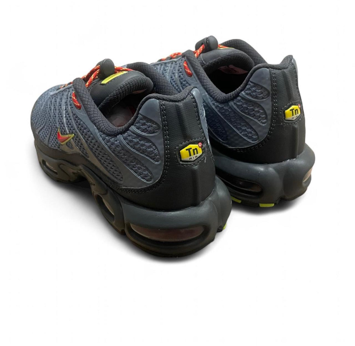 CQ6359-002 Nike Air Max Plus TN ‘Toggle Lacing Grey’ (2019)