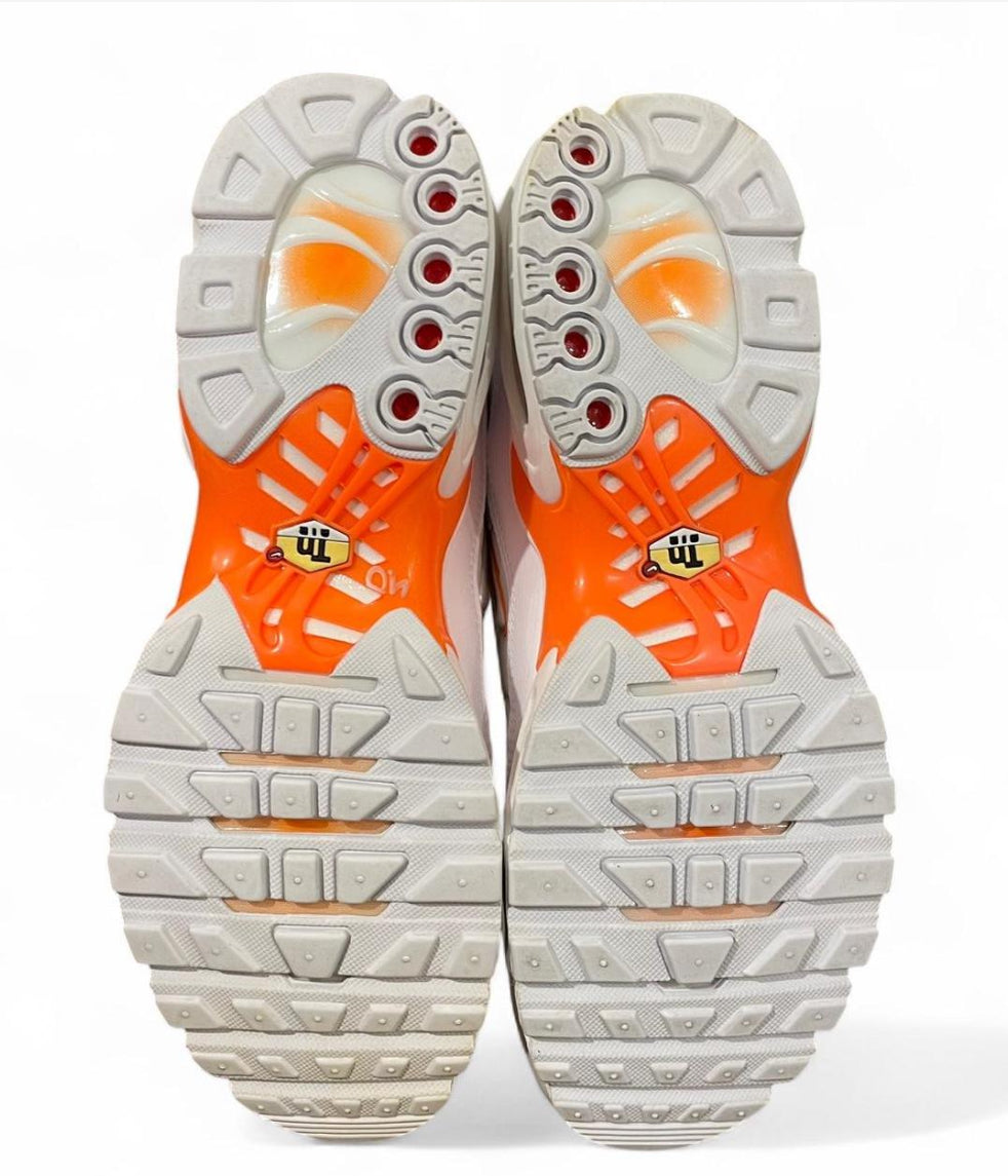 AO9564-100 Nike Air Max Plus TN SE ‘White Total Orange’ (2018)