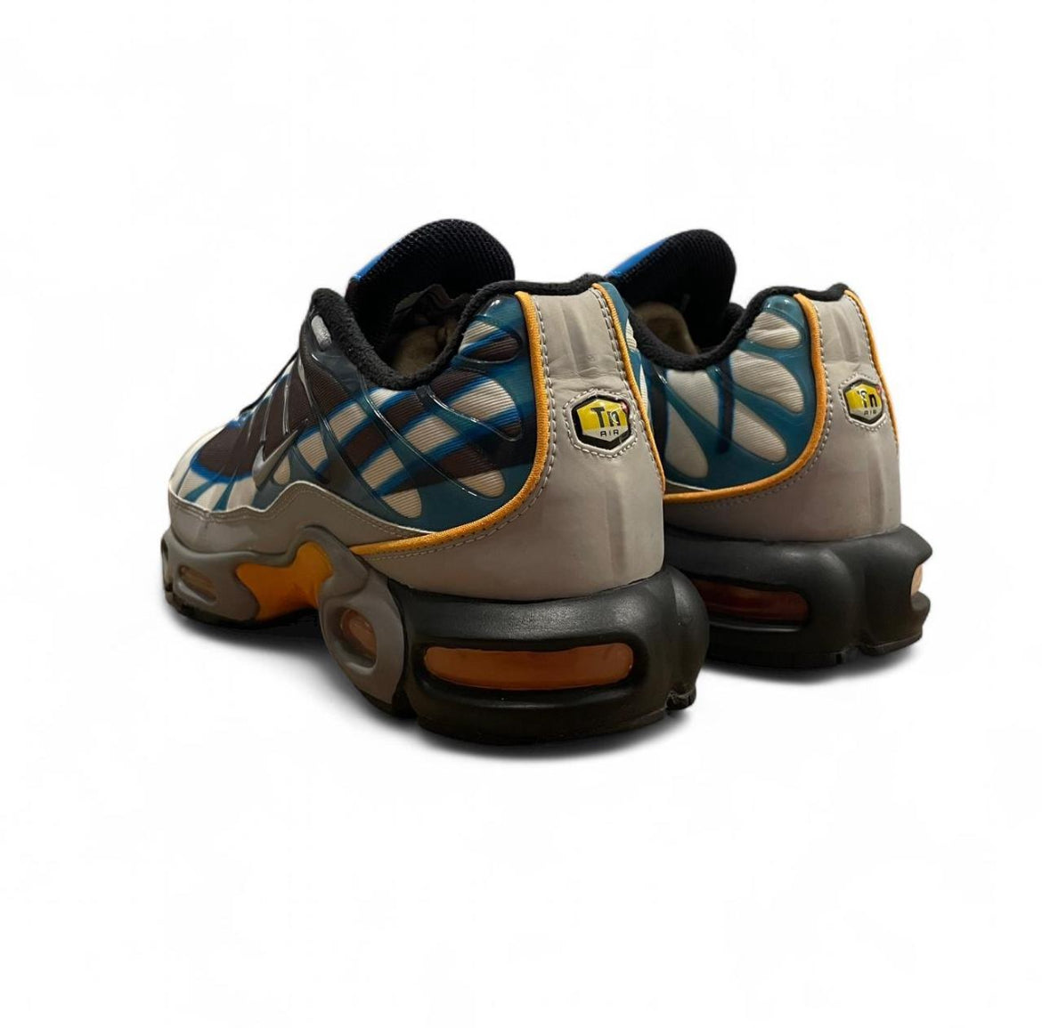 815994-400 Nike Air Max Plus TN ‘Deluxe’ (2019)