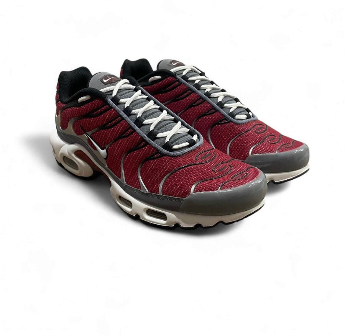 DQ3983-600 Nike Air Max Plus TN ‘Red Grey’ (2022)