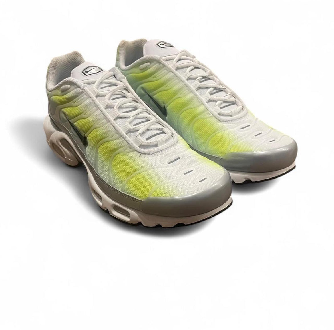 HJ9574-100 Nike Air Max Plus TN (Womens) ‘Cyber Glacier’ (2024)