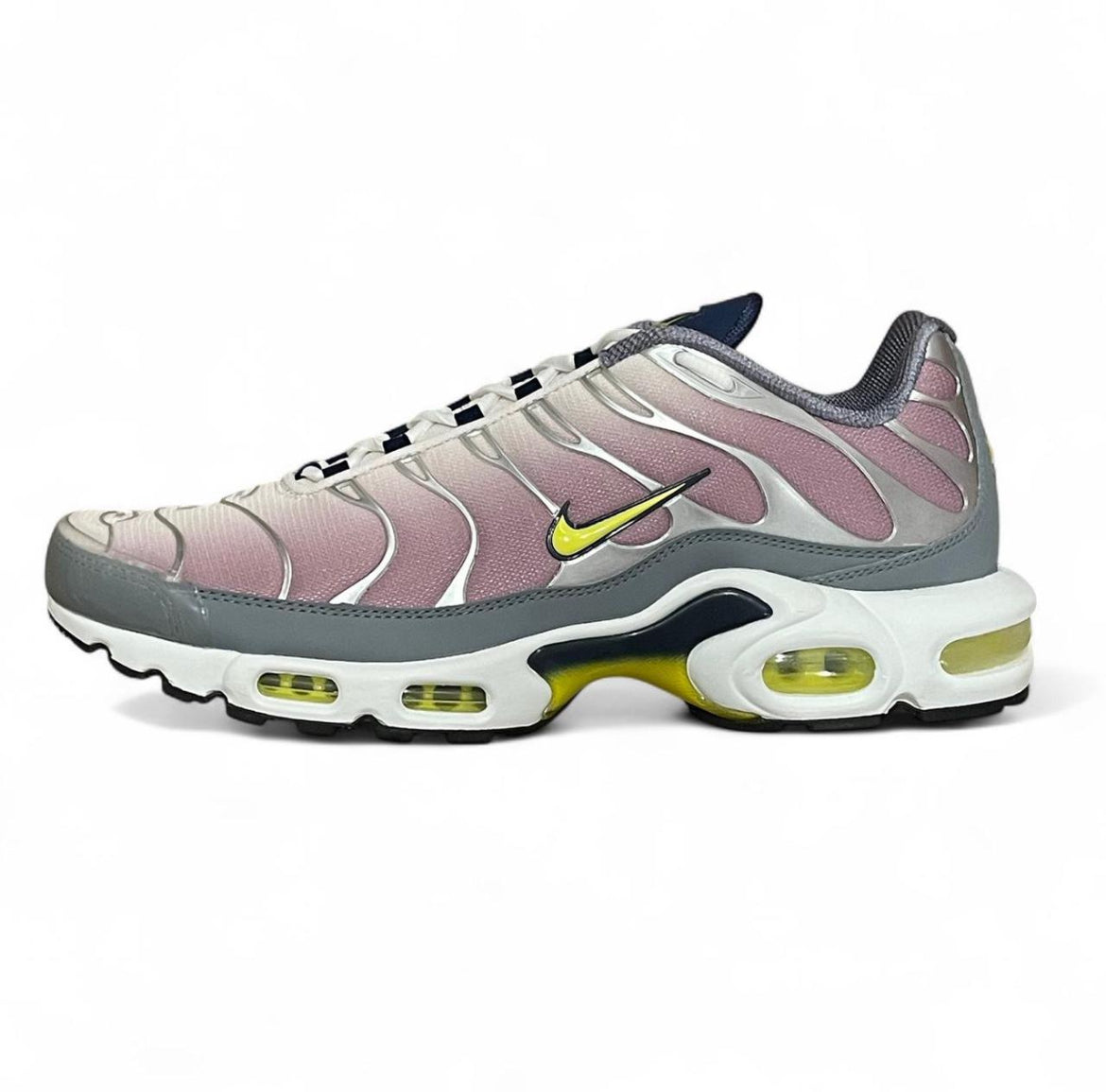 FN8007-500 Nike Air Max Plus TN (Womens)
‘Violet Dust High Voltage’ (2023)