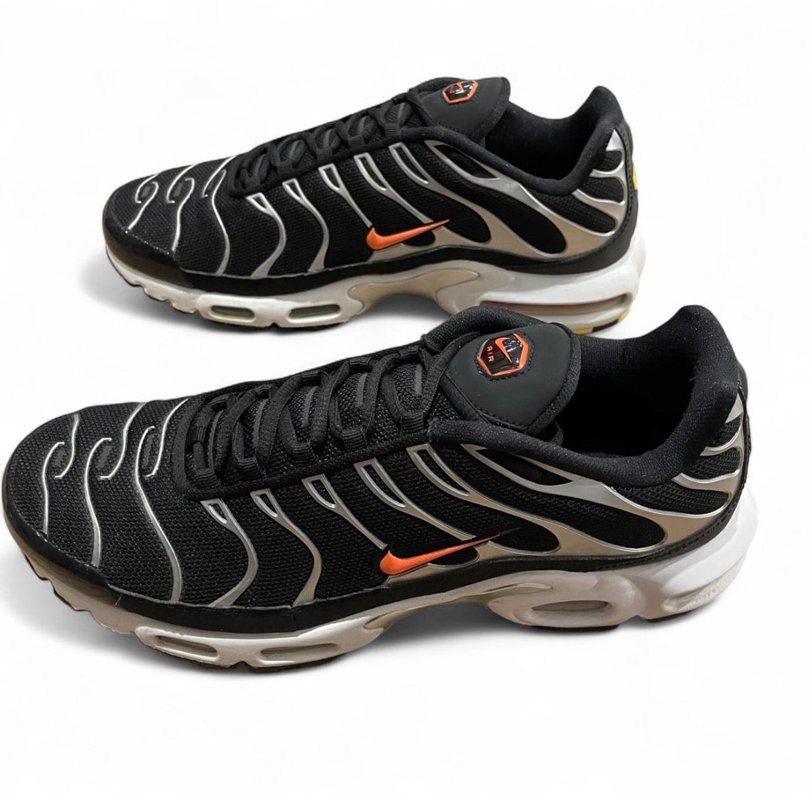 CD1533-001 Nike Air Max Plus ‘Black Dark Grey Hyper Crimson’ (2018)