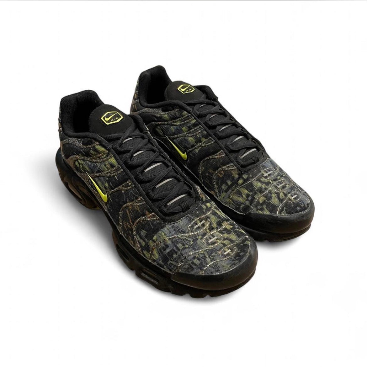 DM9554-001 Nike Air Max Plus ‘Sustainable Black Volt’ (2021)