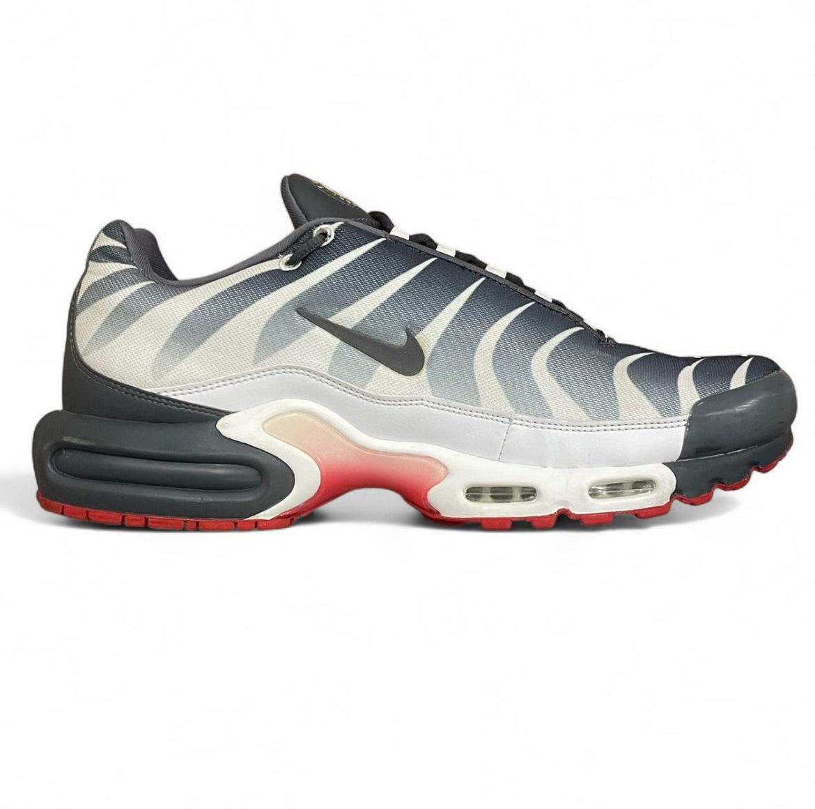AQ0237-100 Nike Air Max Plus TN ‘Before The Bite’ (2018)