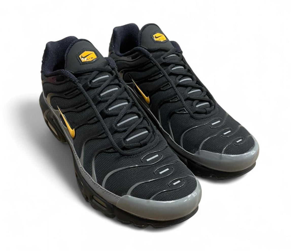 DC0956-001 Nike Air Max Plus TN ‘Batman’ (2021)