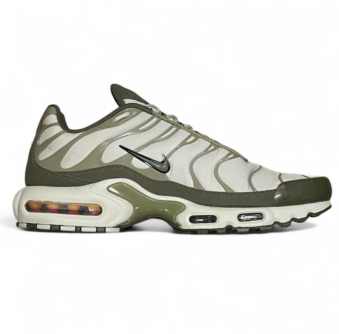 FB9722-002 Nike Air Max Plus TN ‘Light Bone Neutral Olive’ (2024)
