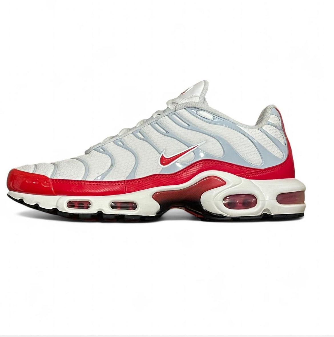 DM8332-100 Nike Air Max Plus TN ‘AM1 University Red’ (2021)
