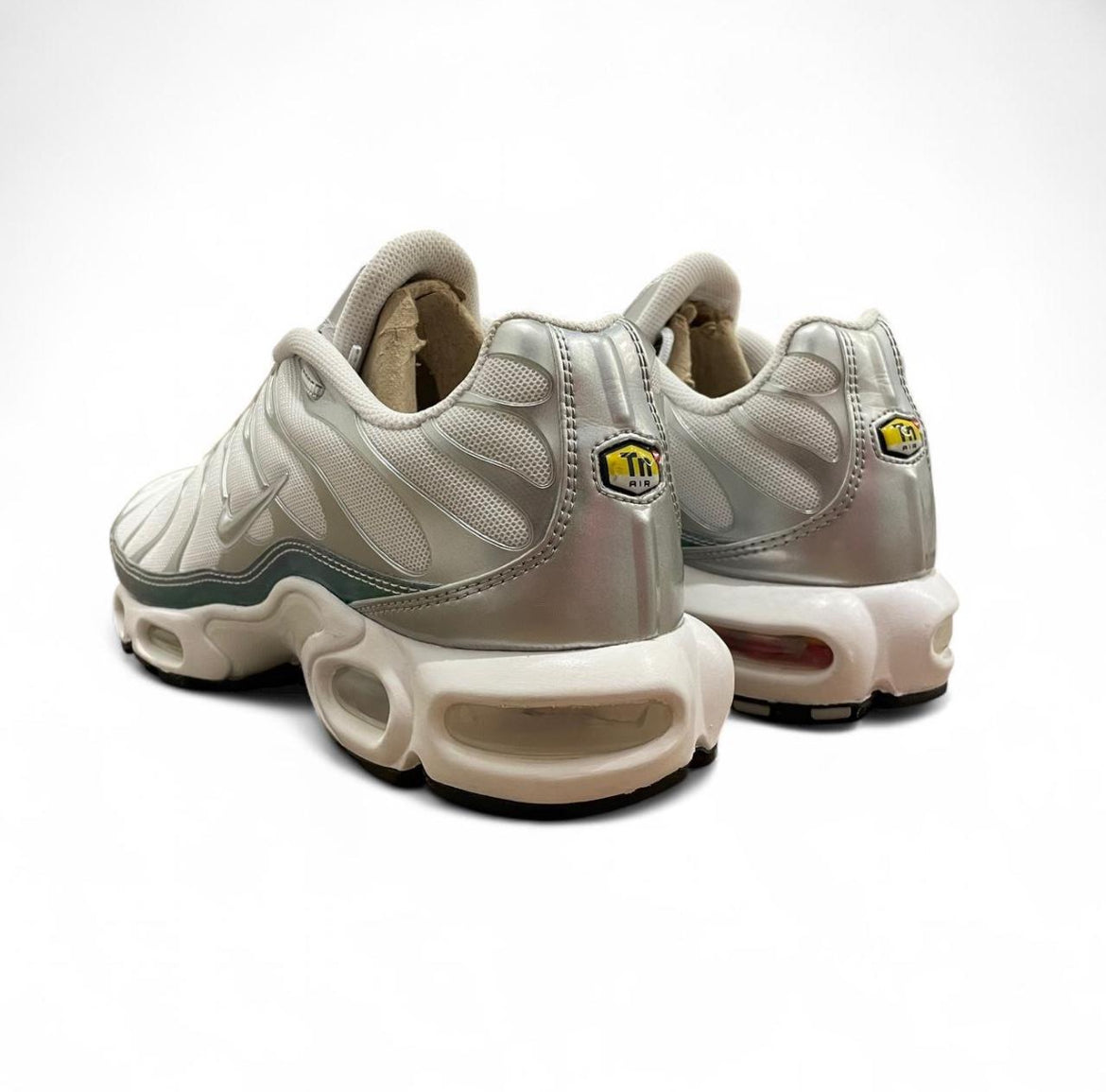 CW2646-100 Nike Air Max Plus Tn ‘Metallic Green’ (2020)