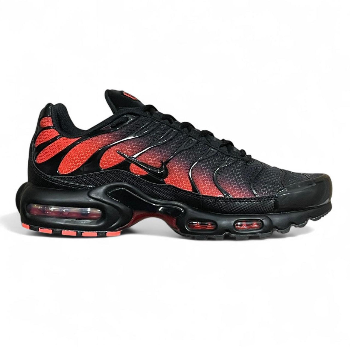 DM0032-021 Nike Air Max Plus TN ‘Noble Red’ (2025)