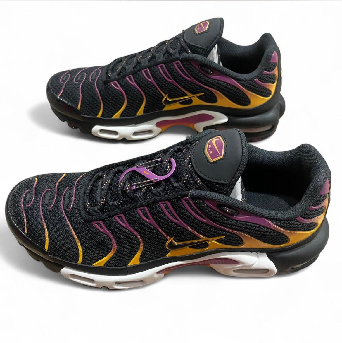 DX2663-001 Nike Air Max Plus TN ‘University Gold Viotech Purple’ (2022)