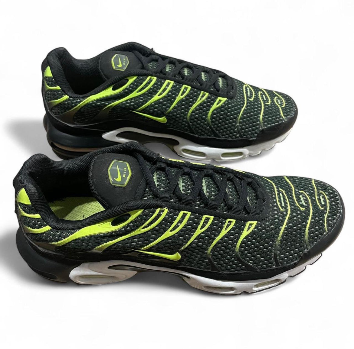 852630-036 Nike Air Max Plus TN ‘Black Volt’ (2019)