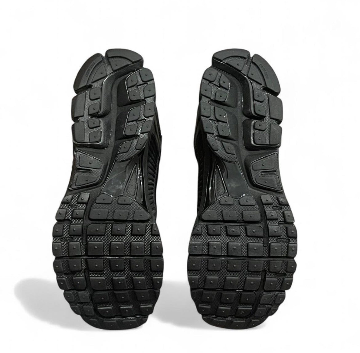 BV1358-003 Nike Zoom Vomero 5 ‘Triple Black’ (2023)