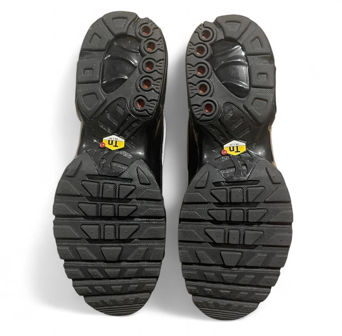 HF0074-001 Nike Air Max Plus TN Tiempo (Womens)
‘Black White’ (2024)