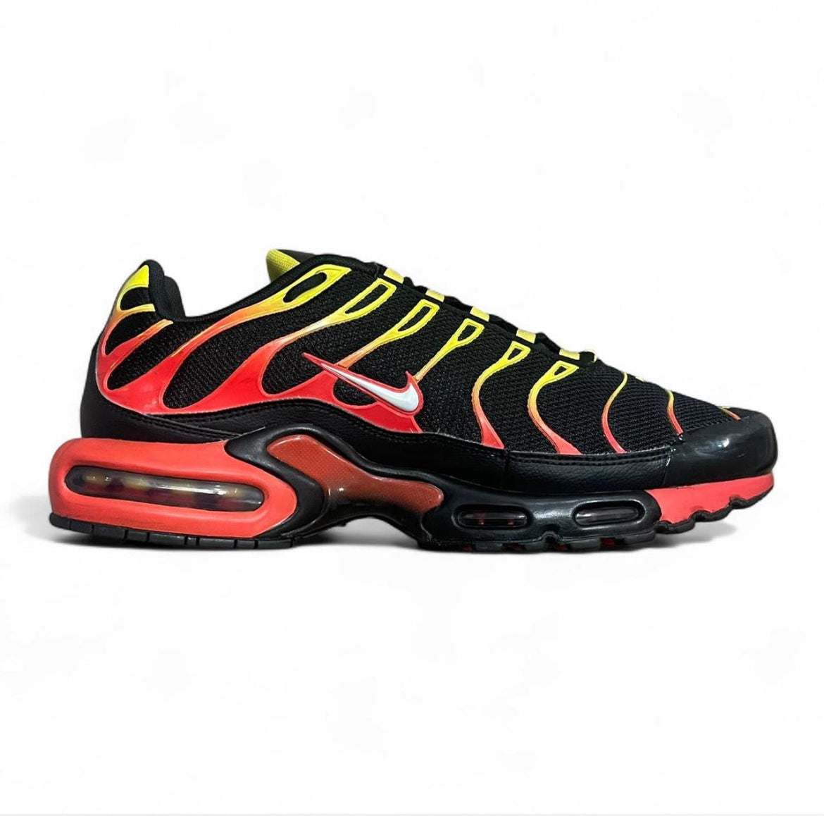 CZ9270-001 Nike Air Max Plus TN ‘Gradient Black Red Yellow’ (2020)