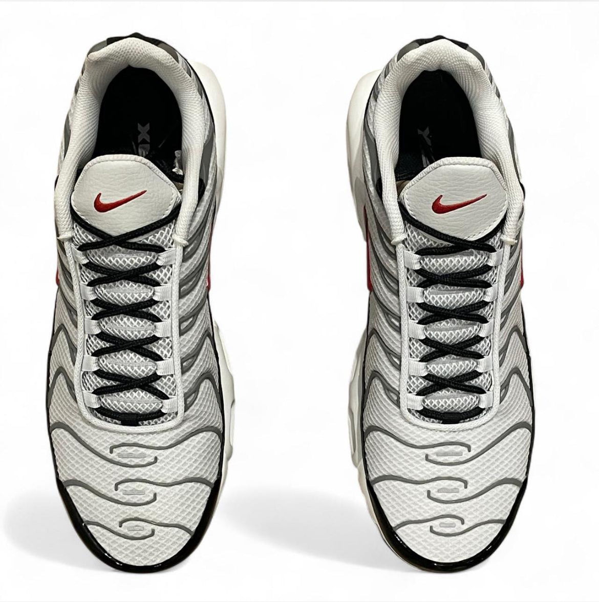DM0032-002 Nike Air Max Plus TN ‘Photon Dust Varsity Red’ (2022)
