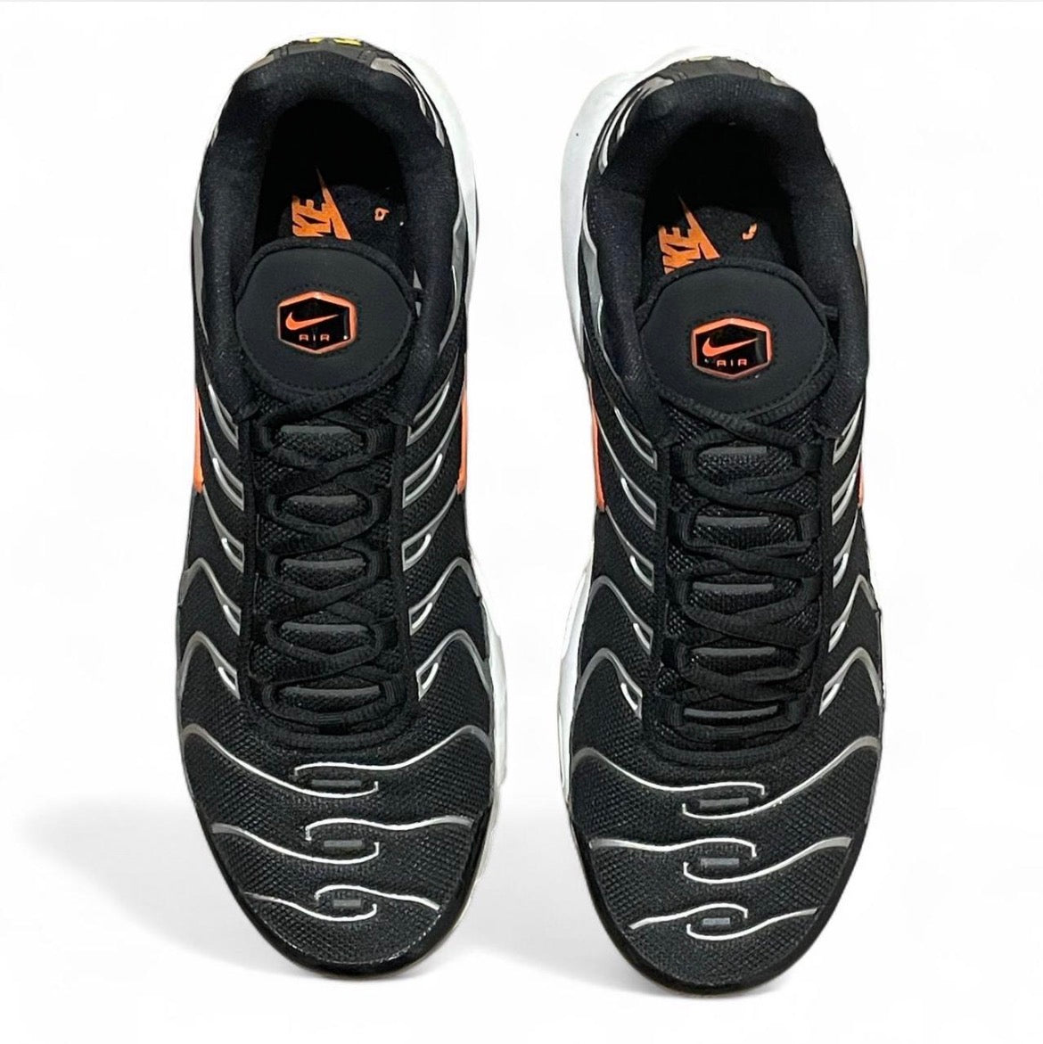 CD1533-001 Nike Air Max Plus ‘Black Dark Grey Hyper Crimson’ (2018)