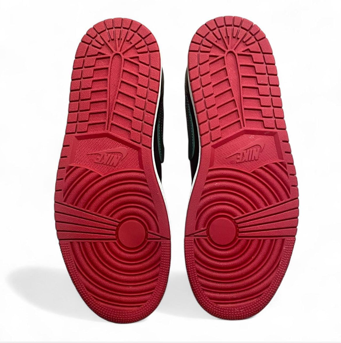 CZ0775-036 Jordan 1 Retro Low OG (Womens) ‘Gorge Green Varsity Red (2024)