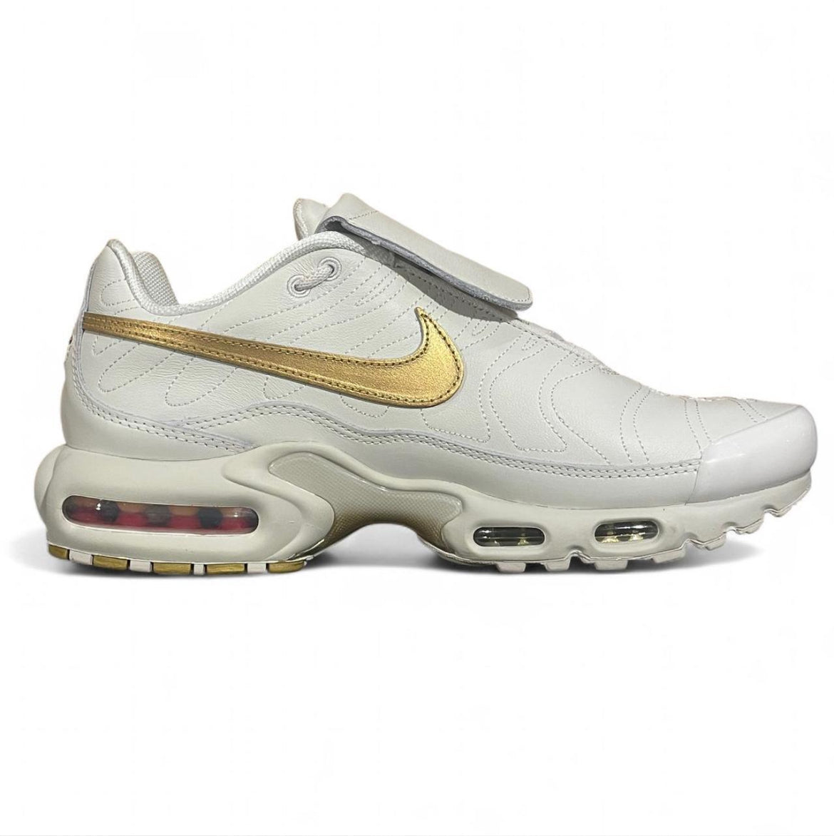HV2541-001 Nike Air Max Plus Tn Tiempo ‘Metallic Gold’ (2024)