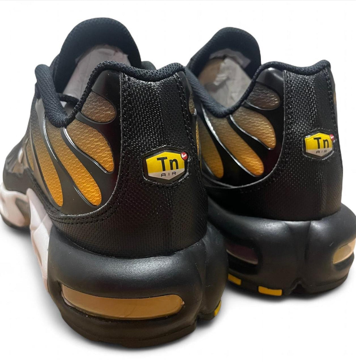 DM0032-013 Nike Air Max Plus TN ‘Black University Gold’ (2024)