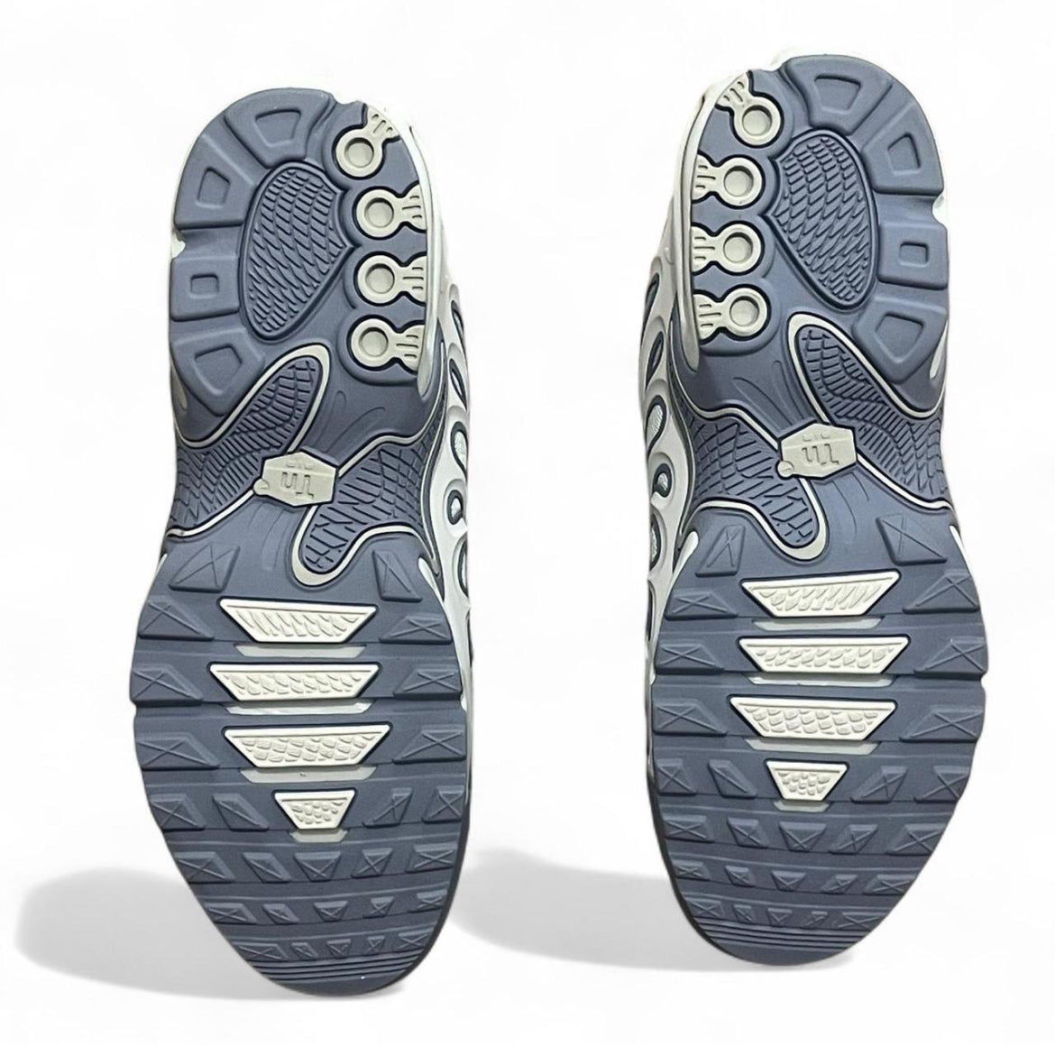 FV4081-101 Nike Air Max Plus TN Drift (Womens)
‘Ashen Slate’ (2024)