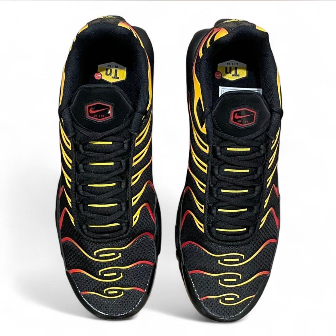 DM0032-030 Nike Air Max Plus TN ‘Black University Gold Red’ (2026)