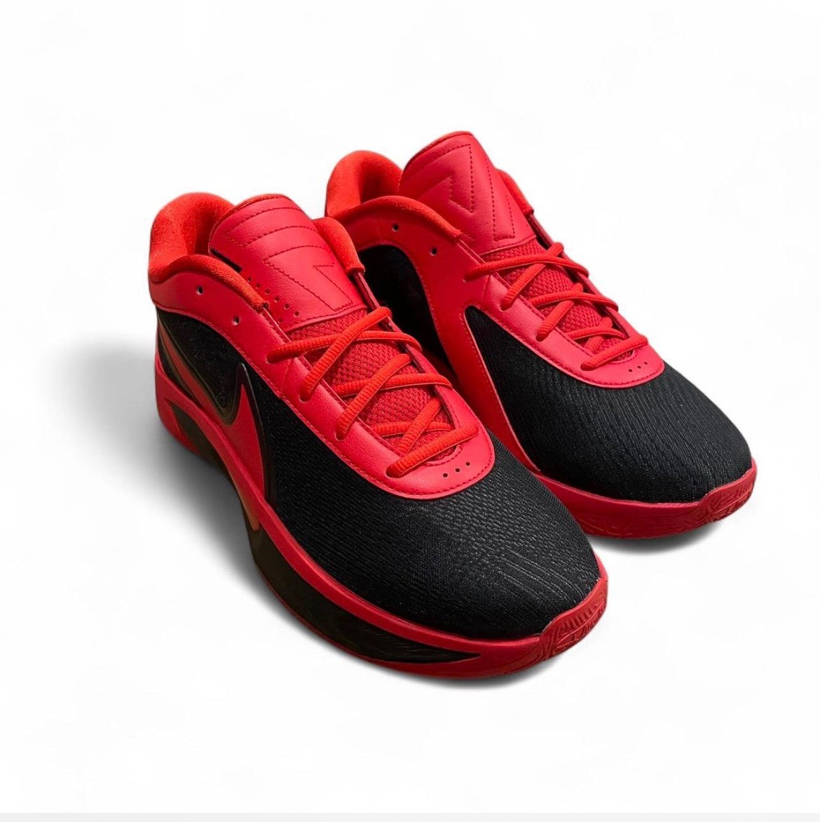 FJ7792-003 Nike Giannis Zoom Freak 6 ‘Bred’ (2024)