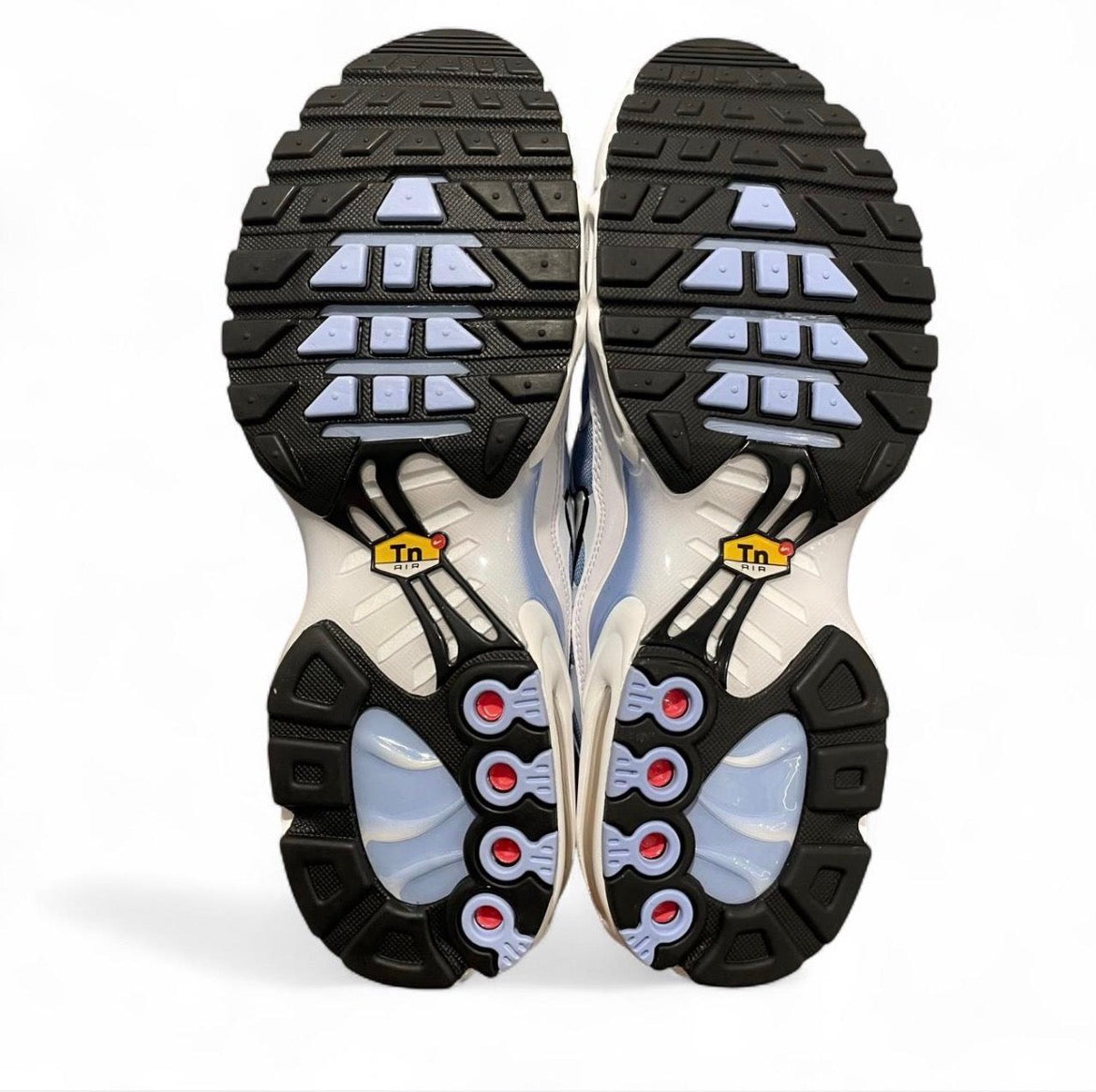 DZ3671-105 Nike Air Max Plus TN (Womens) ‘Aluminum’ (2025)