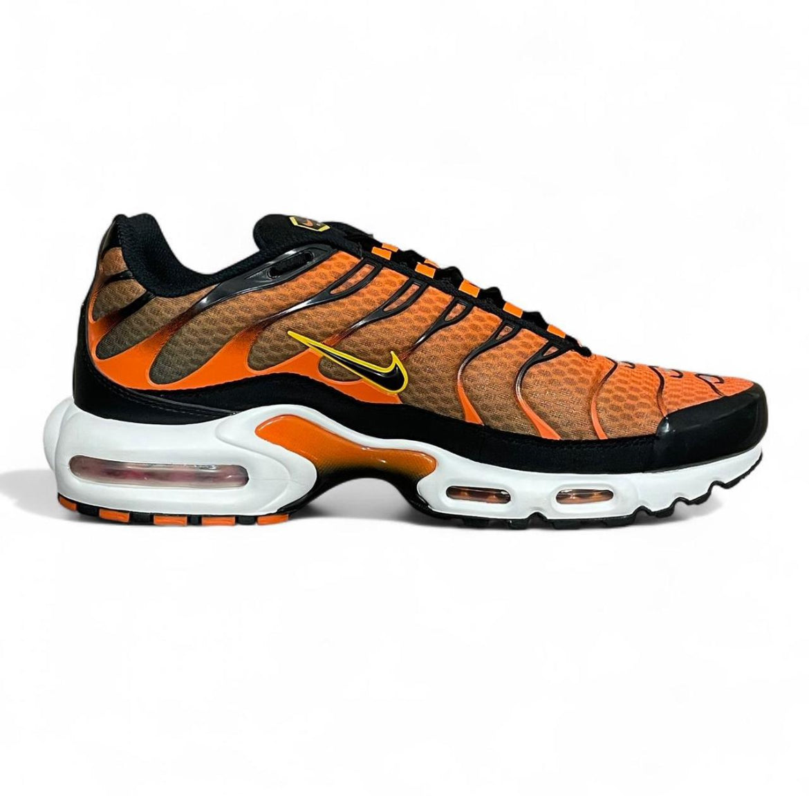 DM0032-800 Nike Air Max Plus TN ‘Safety Orange Black’ (2022)