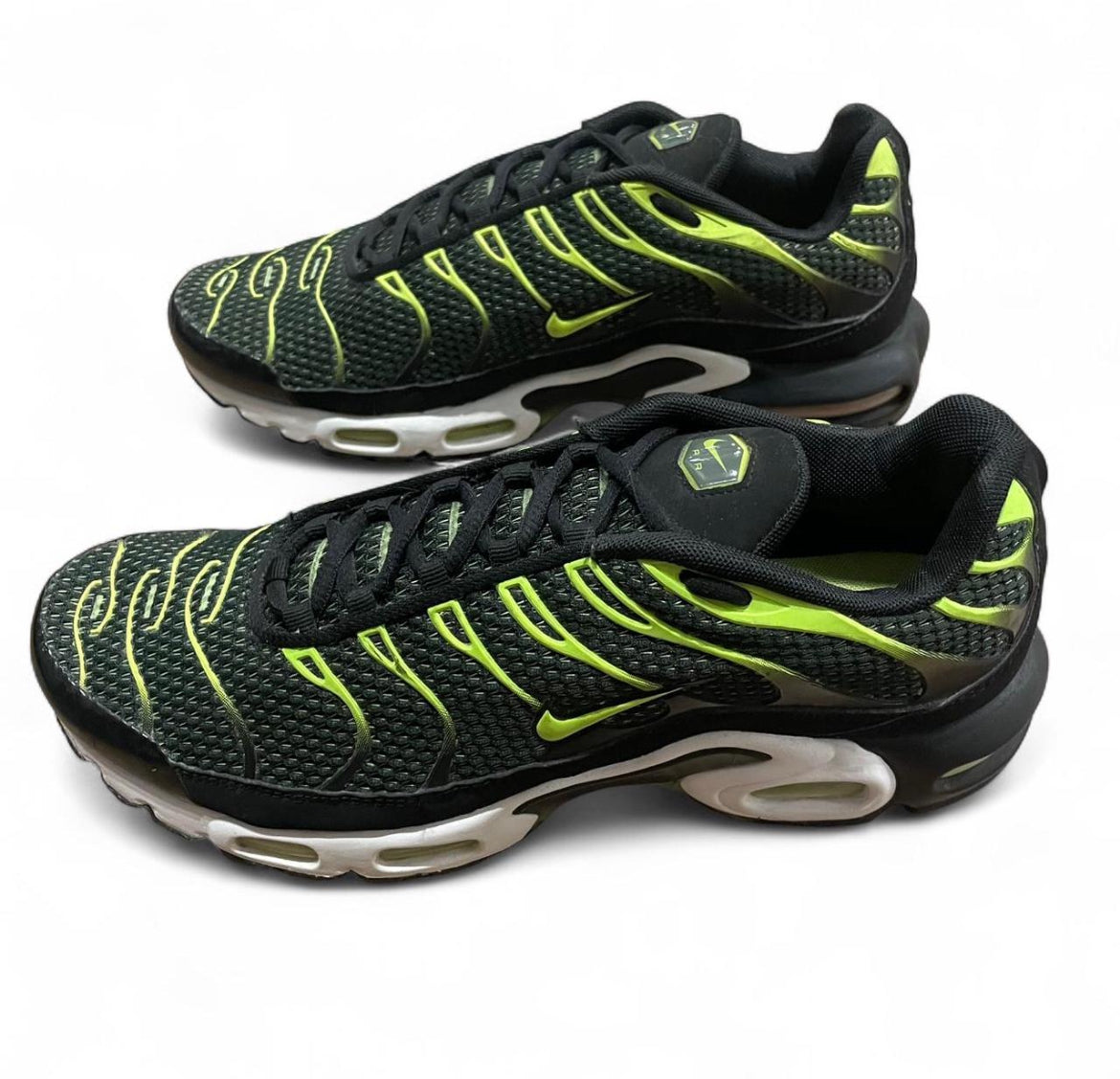 852630-036 Nike Air Max Plus TN ‘Black Volt’ (2019)