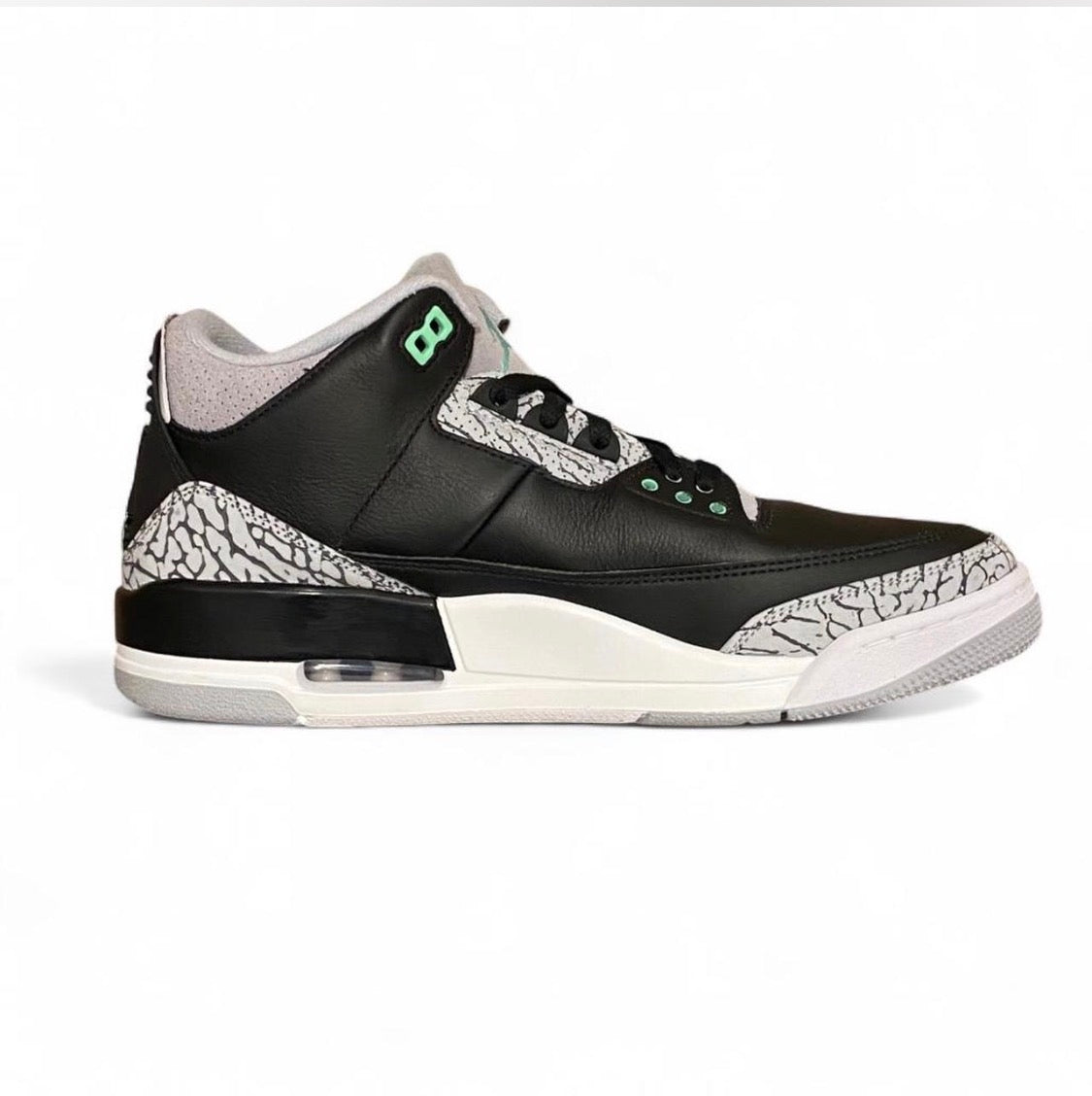 CT8532-031 Jordan 3 Retro ‘Green Glow’ (2024)